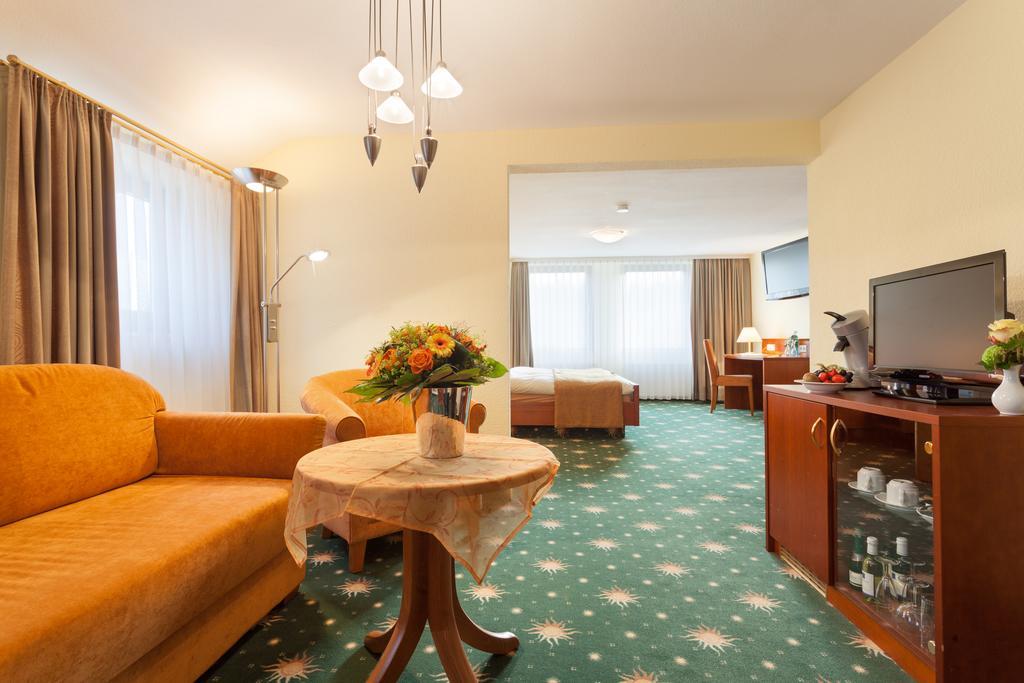 Hotel Restaurant Sonnenhof Weyerbusch Dış mekan fotoğraf