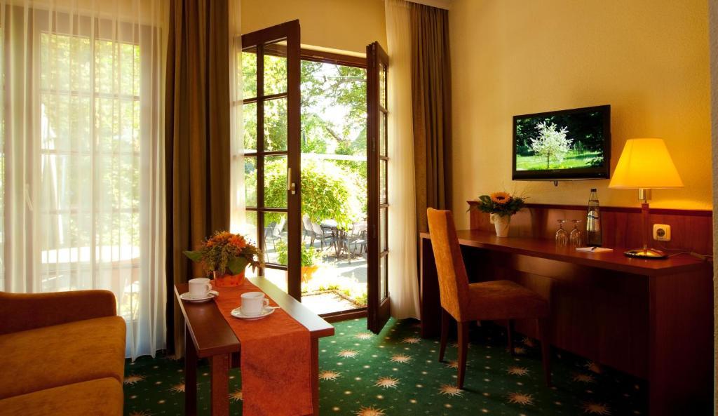 Hotel Restaurant Sonnenhof Weyerbusch Oda fotoğraf
